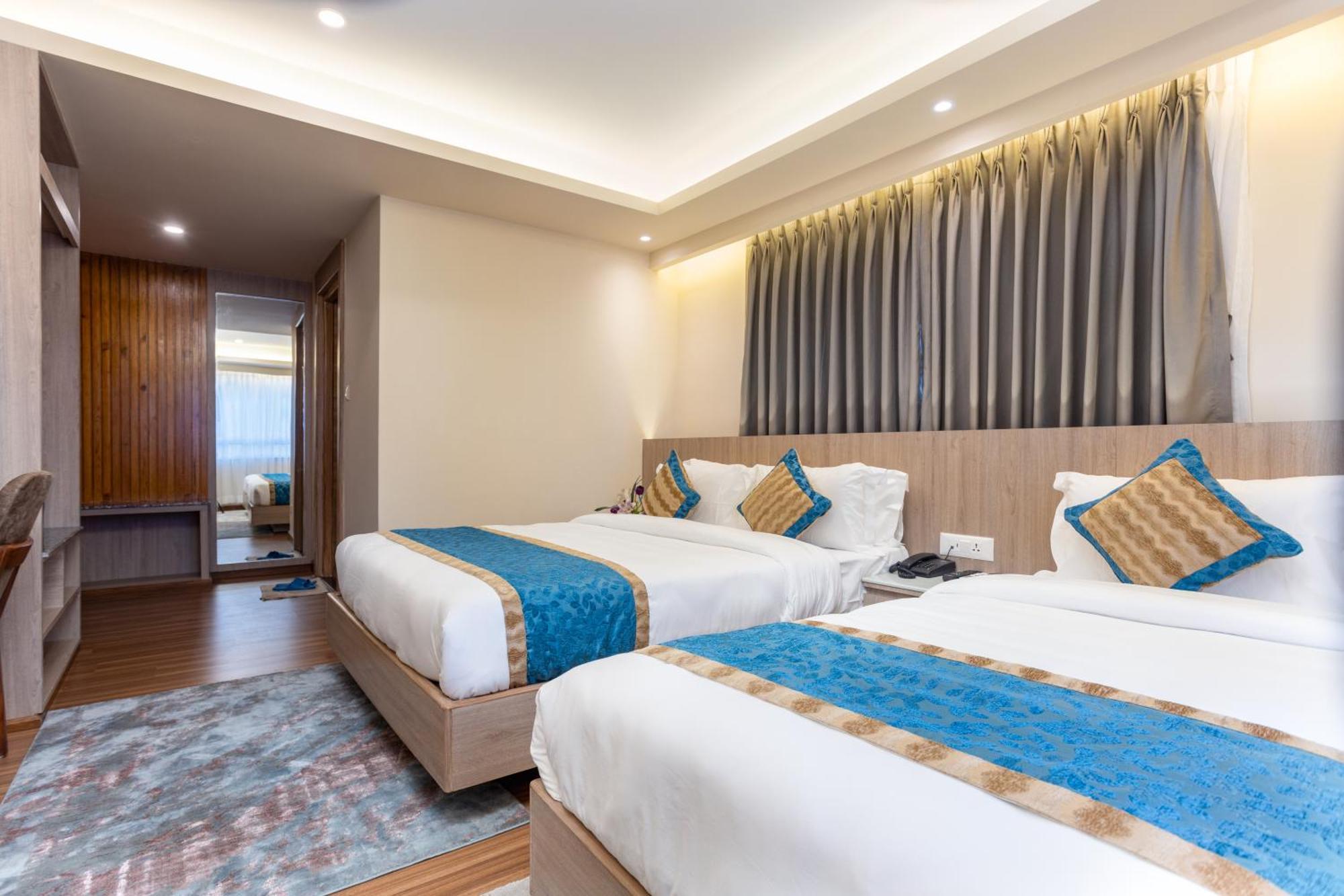 Shuvatara Suites & Spa, Thamel Катманду Экстерьер фото