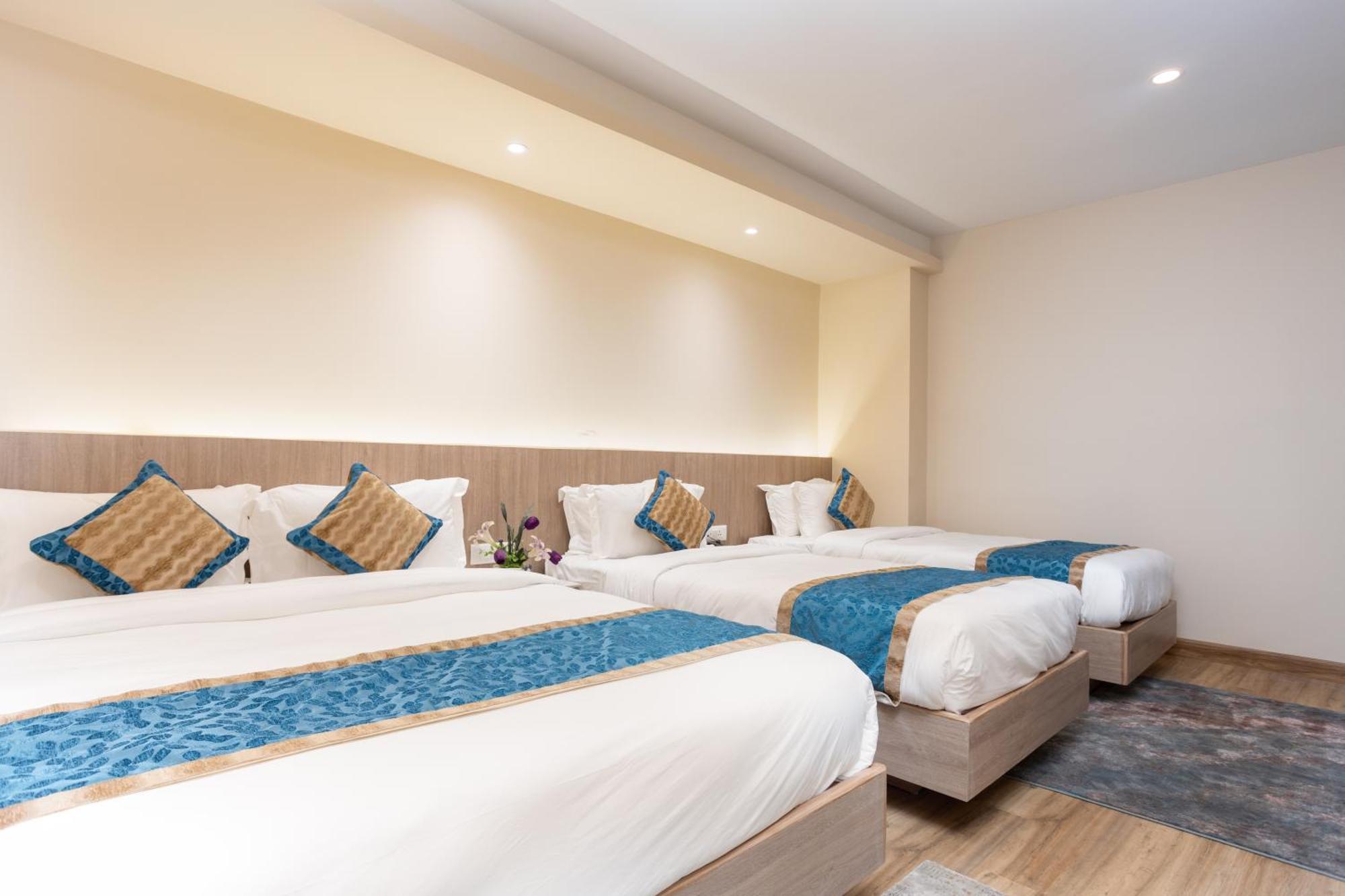 Shuvatara Suites & Spa, Thamel Катманду Экстерьер фото