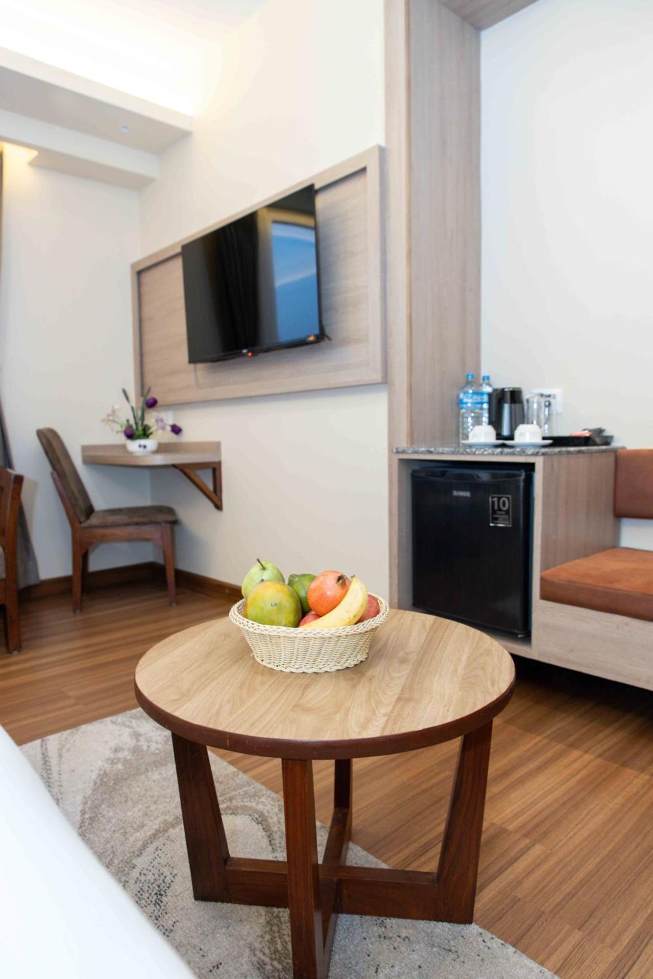 Shuvatara Suites & Spa, Thamel Катманду Экстерьер фото